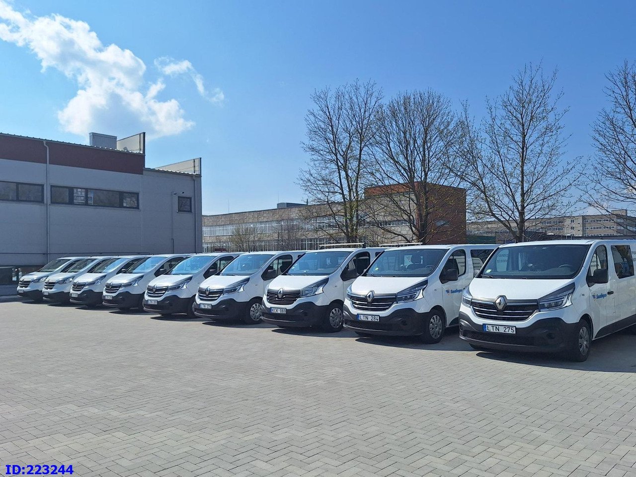 RENAULT Trafic (6pcs. available) - Dostavno vozilo sa duplom kabinom: slika 4 RENAULT Trafic (6pcs. available) - Dostavno vozilo sa duplom kabinom: slika 4
