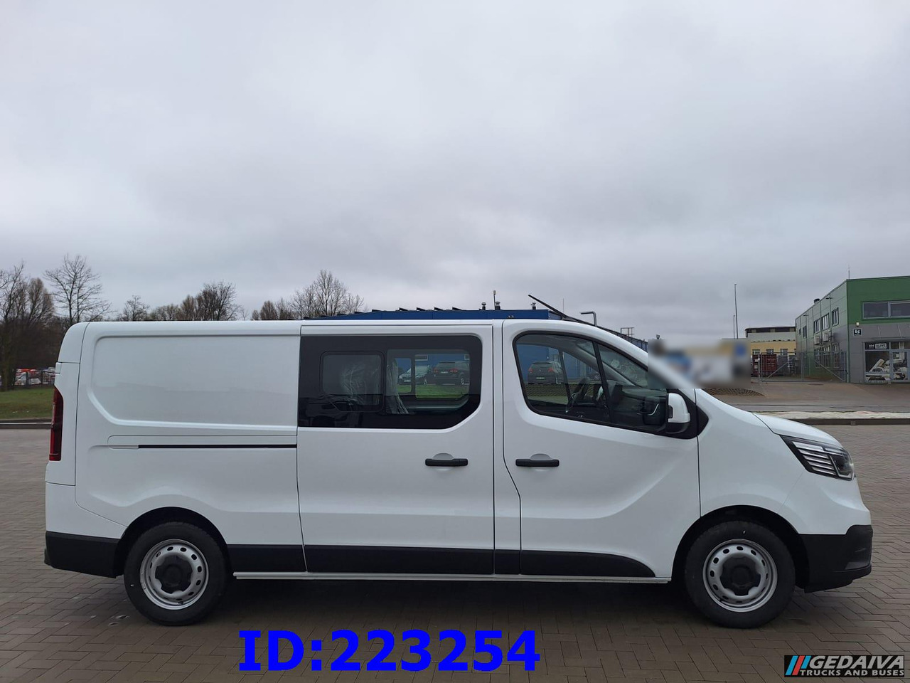 RENAULT Trafic NEW 2025 - Dostavno vozilo sa duplom kabinom: slika 4 RENAULT Trafic NEW 2025 - Dostavno vozilo sa duplom kabinom: slika 4