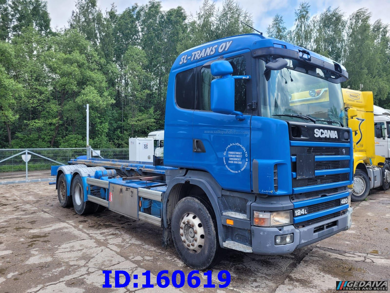SCANIA 124 420 6x2 Manual Retarder - Kamion sa golom šasijom i zatvorenom kabinom: slika 4 SCANIA 124 420 6x2 Manual Retarder - Kamion sa golom šasijom i zatvorenom kabinom: slika 4
