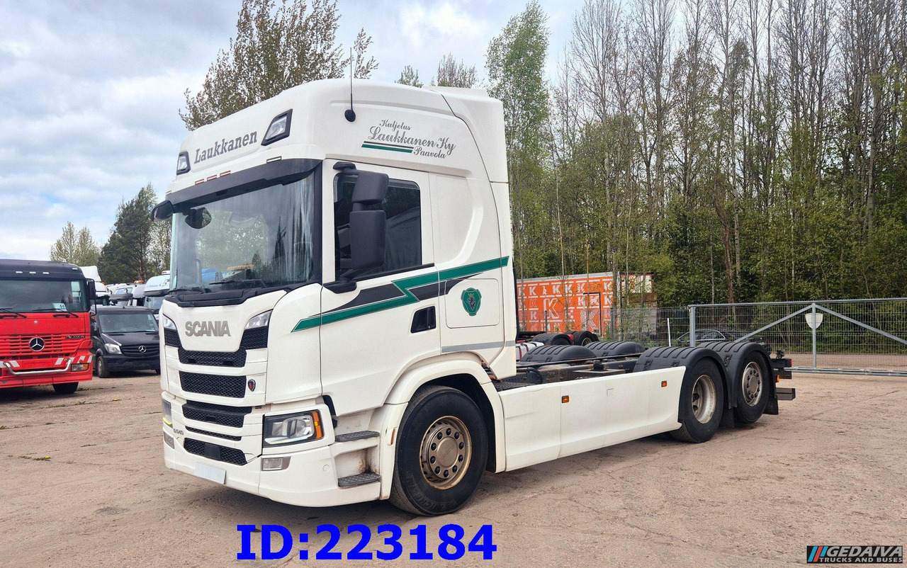 SCANIA G540 6x2 Retarder - Kamion sa golom šasijom i zatvorenom kabinom: slika 1 SCANIA G540 6x2 Retarder - Kamion sa golom šasijom i zatvorenom kabinom: slika 1