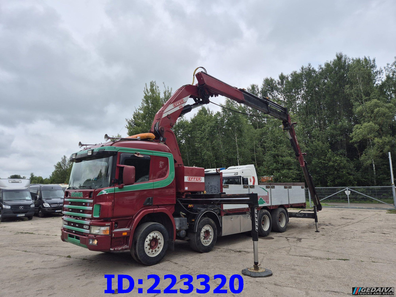 SCANIA P124 8X4 + Crane Effer 48N/4S with radio control - Kamion sa tovarnim sandukom: slika 1 SCANIA P124 8X4 + Crane Effer 48N/4S with radio control - Kamion sa tovarnim sandukom: slika 1
