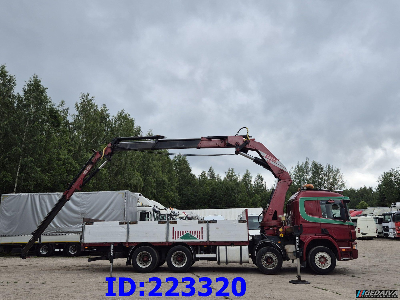 SCANIA P124 8X4 + Crane Effer 48N/4S with radio control - Kamion sa tovarnim sandukom: slika 5 SCANIA P124 8X4 + Crane Effer 48N/4S with radio control - Kamion sa tovarnim sandukom: slika 5