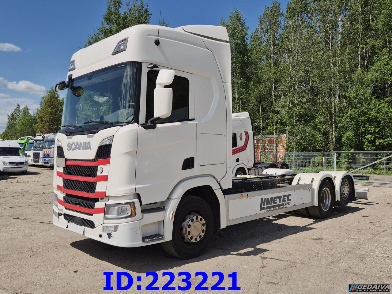 SCANIA R500 6X2 (Steering axle) - Euro6 - Kamion sa golom šasijom i zatvorenom kabinom: slika 1 SCANIA R500 6X2 (Steering axle) - Euro6 - Kamion sa golom šasijom i zatvorenom kabinom: slika 1