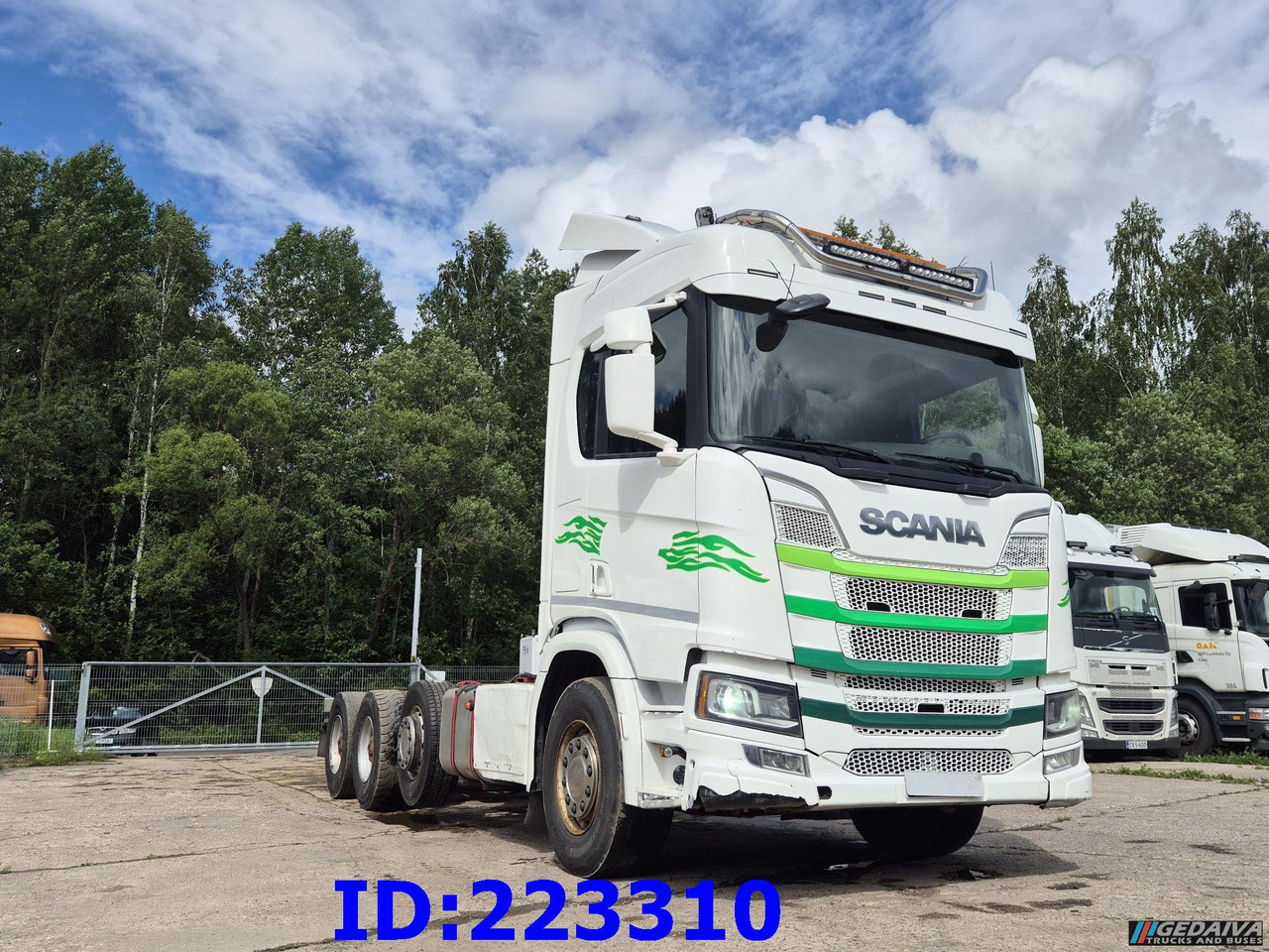SCANIA R650 V8 8x4 BIG AXLES - Kamion sa golom šasijom i zatvorenom kabinom: slika 3 SCANIA R650 V8 8x4 BIG AXLES - Kamion sa golom šasijom i zatvorenom kabinom: slika 3