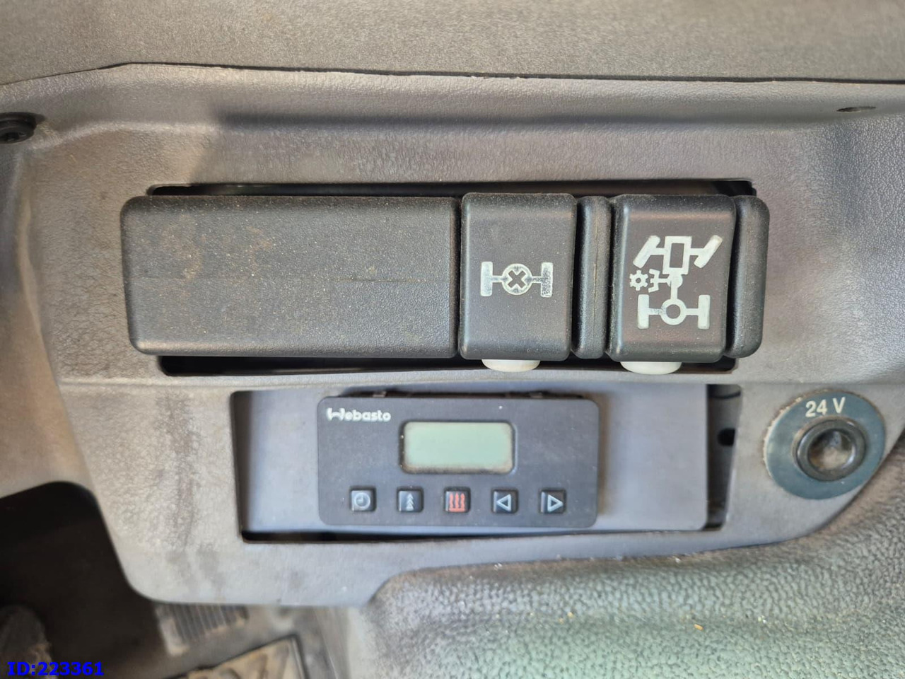 Tegljač RENAULT Premium 420 6x2 Manual: slika 14 Tegljač RENAULT Premium 420 6x2 Manual: slika 14