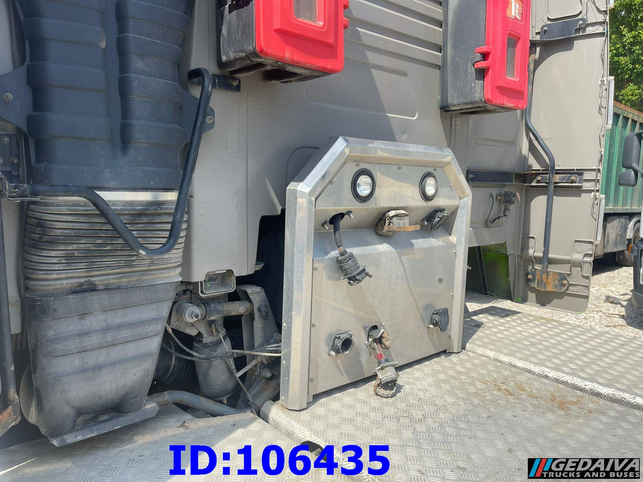 VOLVO FH16 700HP 6X4 Euro5 - Tegljač: slika 5 VOLVO FH16 700HP 6X4 Euro5 - Tegljač: slika 5