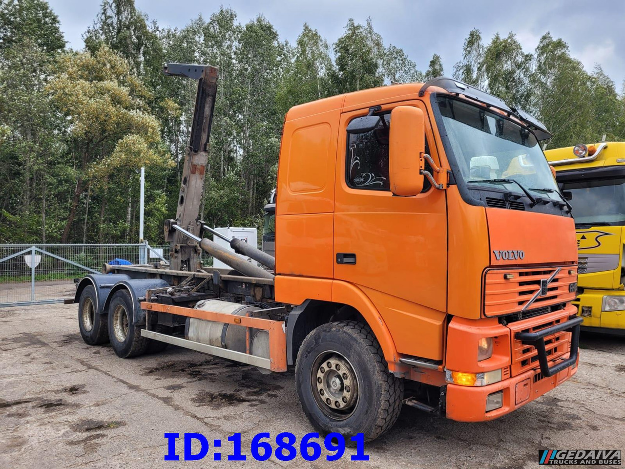 VOLVO FH12 380HP 6x2 10tyre Hook Tipper - Kamion sa hidrauličnom kukom: slika 4 VOLVO FH12 380HP 6x2 10tyre Hook Tipper - Kamion sa hidrauličnom kukom: slika 4