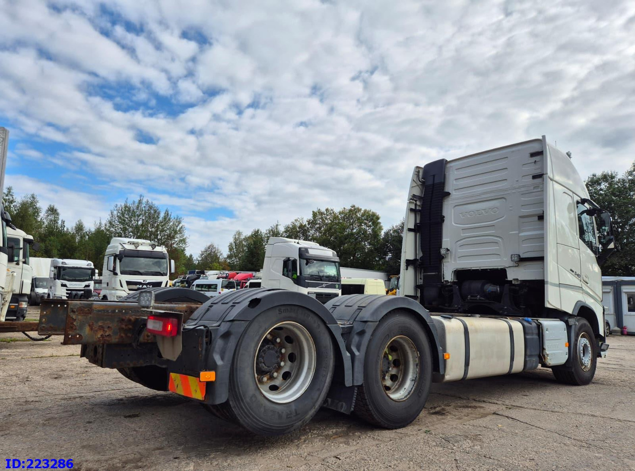 VOLVO FH13 540HP 6x2 (10 tyre) Euro6 - Kamion sa golom šasijom i zatvorenom kabinom: slika 5 VOLVO FH13 540HP 6x2 (10 tyre) Euro6 - Kamion sa golom šasijom i zatvorenom kabinom: slika 5