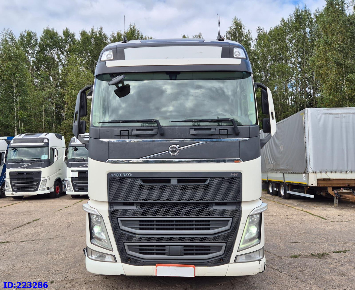 VOLVO FH13 540HP 6x2 (10 tyre) Euro6 - Kamion sa golom šasijom i zatvorenom kabinom: slika 2 VOLVO FH13 540HP 6x2 (10 tyre) Euro6 - Kamion sa golom šasijom i zatvorenom kabinom: slika 2