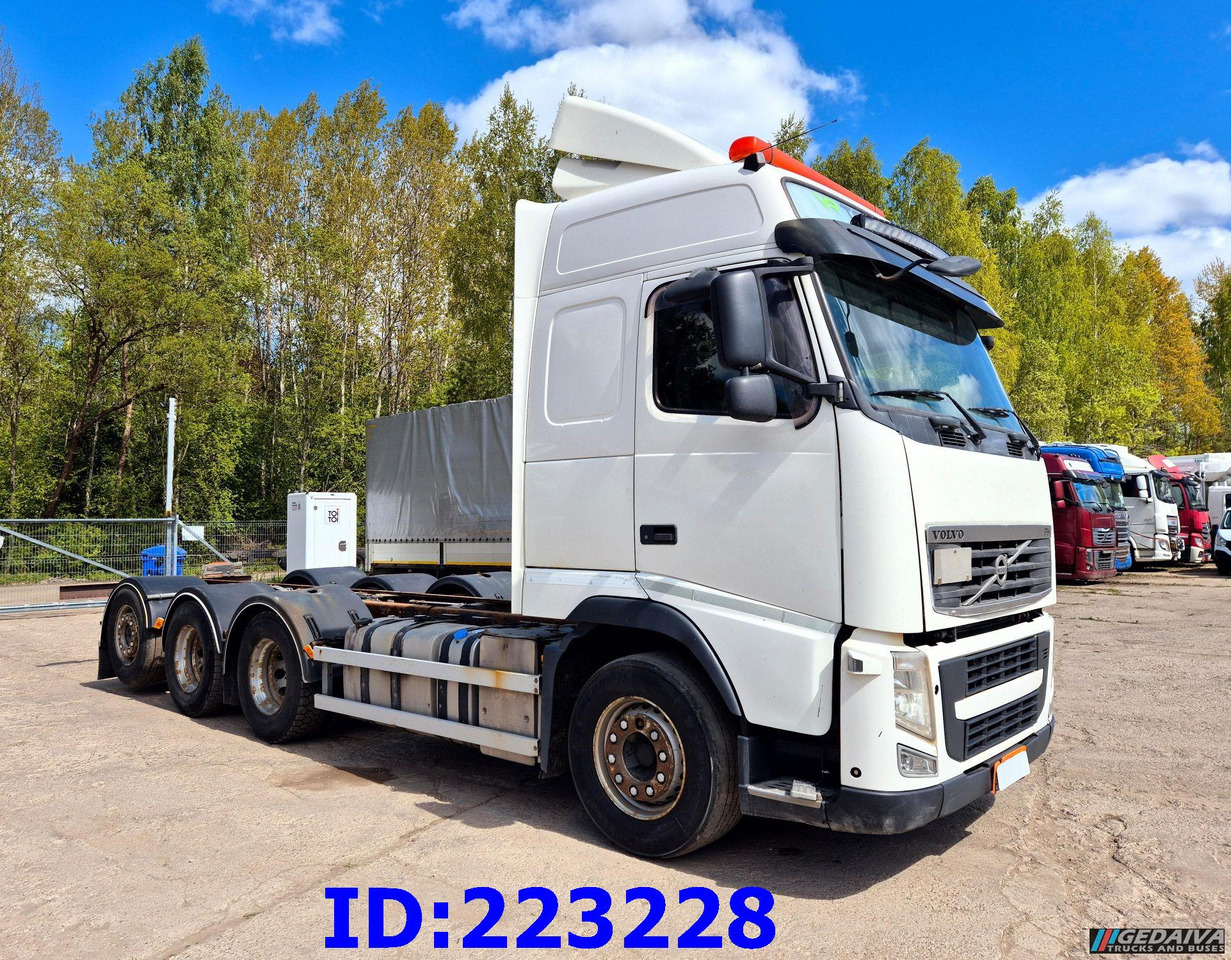 VOLVO FH13 540HP 8X4 Euro5 - Kamion sa golom šasijom i zatvorenom kabinom: slika 4 VOLVO FH13 540HP 8X4 Euro5 - Kamion sa golom šasijom i zatvorenom kabinom: slika 4