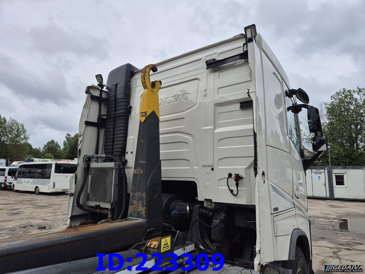 VOLVO FH13 540HP 8x2 Hook lift (2axles steering - 2 axles lifting) - Kamion sa hidrauličnom kukom: slika 5 VOLVO FH13 540HP 8x2 Hook lift (2axles steering - 2 axles lifting) - Kamion sa hidrauličnom kukom: slika 5