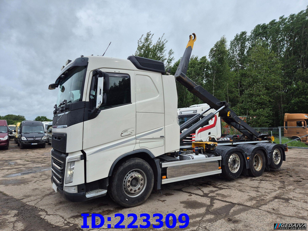 VOLVO FH13 540HP 8x2 Hook lift (2axles steering - 2 axles lifting) - Kamion sa hidrauličnom kukom: slika 1 VOLVO FH13 540HP 8x2 Hook lift (2axles steering - 2 axles lifting) - Kamion sa hidrauličnom kukom: slika 1