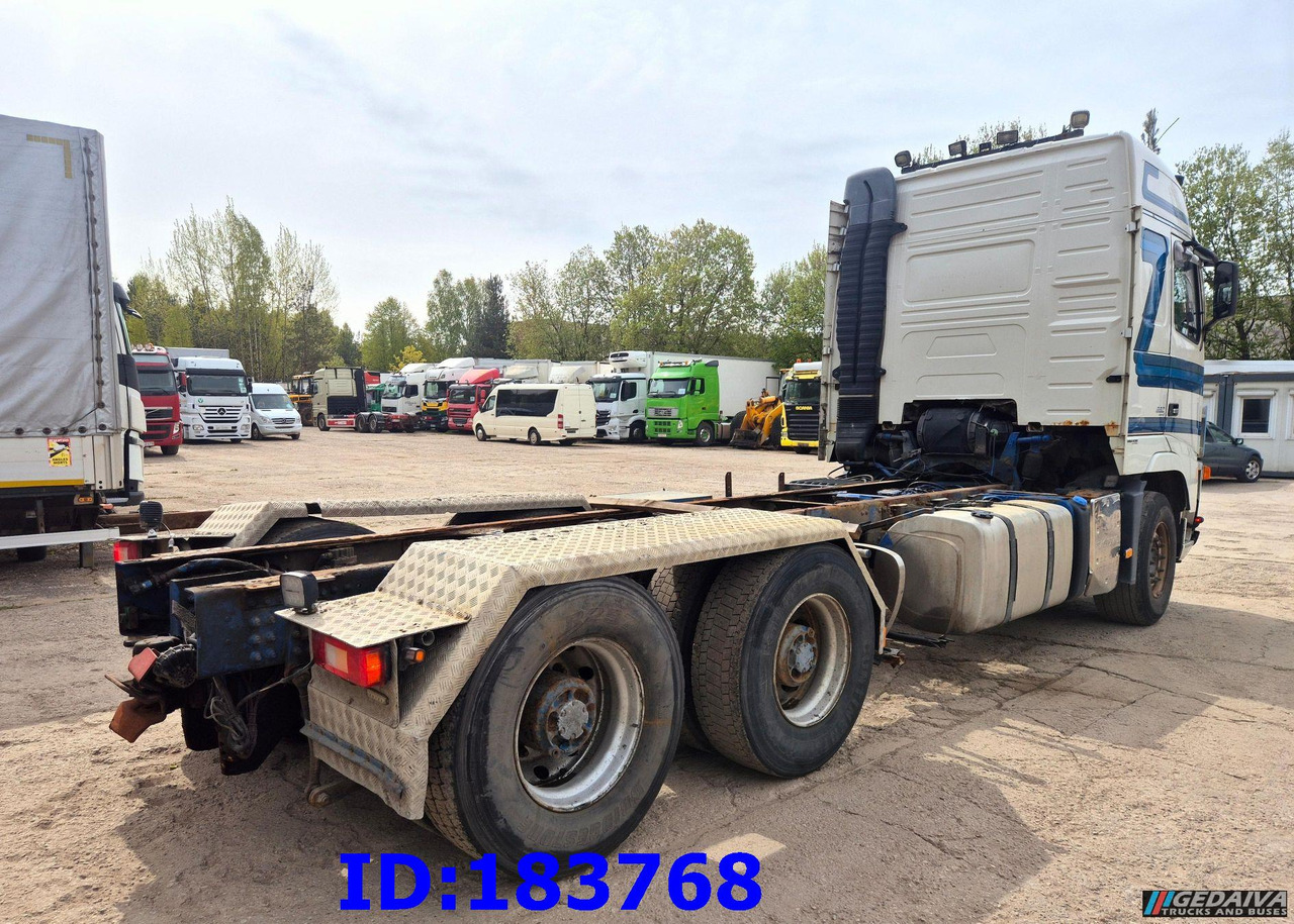 VOLVO FH16 580HP 6x4 BigAxles - Kamion sa golom šasijom i zatvorenom kabinom: slika 5 VOLVO FH16 580HP 6x4 BigAxles - Kamion sa golom šasijom i zatvorenom kabinom: slika 5