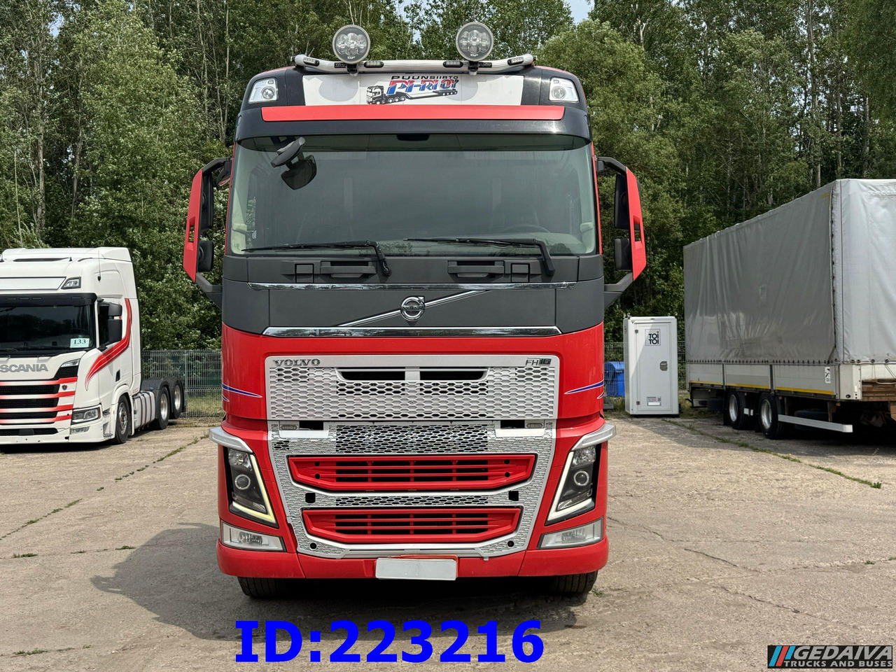 VOLVO FH16 700HP 8X4 Big axle - Kamion sa golom šasijom i zatvorenom kabinom: slika 2 VOLVO FH16 700HP 8X4 Big axle - Kamion sa golom šasijom i zatvorenom kabinom: slika 2
