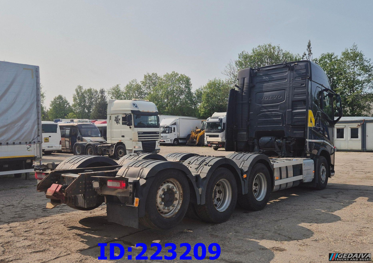 VOLVO FH16 750HP 8x4 Steering axle - Kamion sa golom šasijom i zatvorenom kabinom: slika 5 VOLVO FH16 750HP 8x4 Steering axle - Kamion sa golom šasijom i zatvorenom kabinom: slika 5