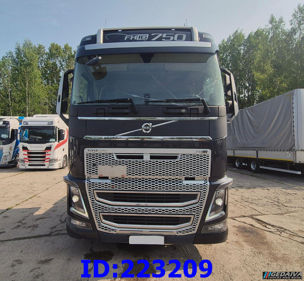 VOLVO FH16 750HP 8x4 Steering axle - Kamion sa golom šasijom i zatvorenom kabinom: slika 2 VOLVO FH16 750HP 8x4 Steering axle - Kamion sa golom šasijom i zatvorenom kabinom: slika 2