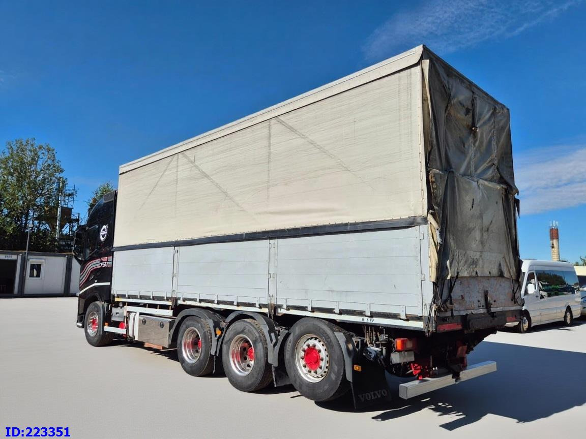 VOLVO FH16 750HP - 8x4-Steering axle - Kamion sa ceradom: slika 4 VOLVO FH16 750HP - 8x4-Steering axle - Kamion sa ceradom: slika 4