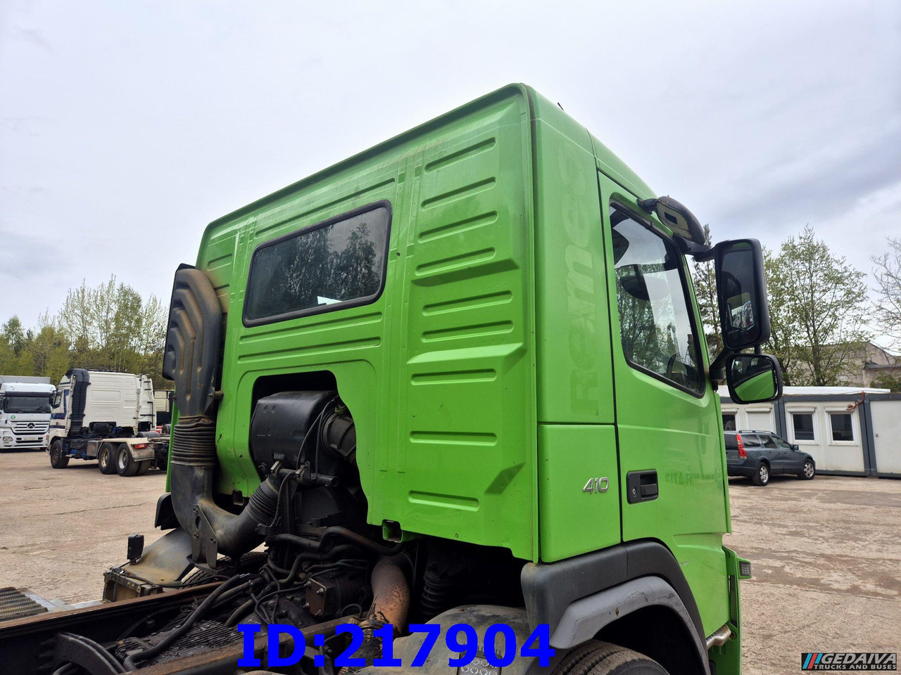 VOLVO FM 410HP 8x4 (Steering axle) - Kamion sa golom šasijom i zatvorenom kabinom: slika 5 VOLVO FM 410HP 8x4 (Steering axle) - Kamion sa golom šasijom i zatvorenom kabinom: slika 5