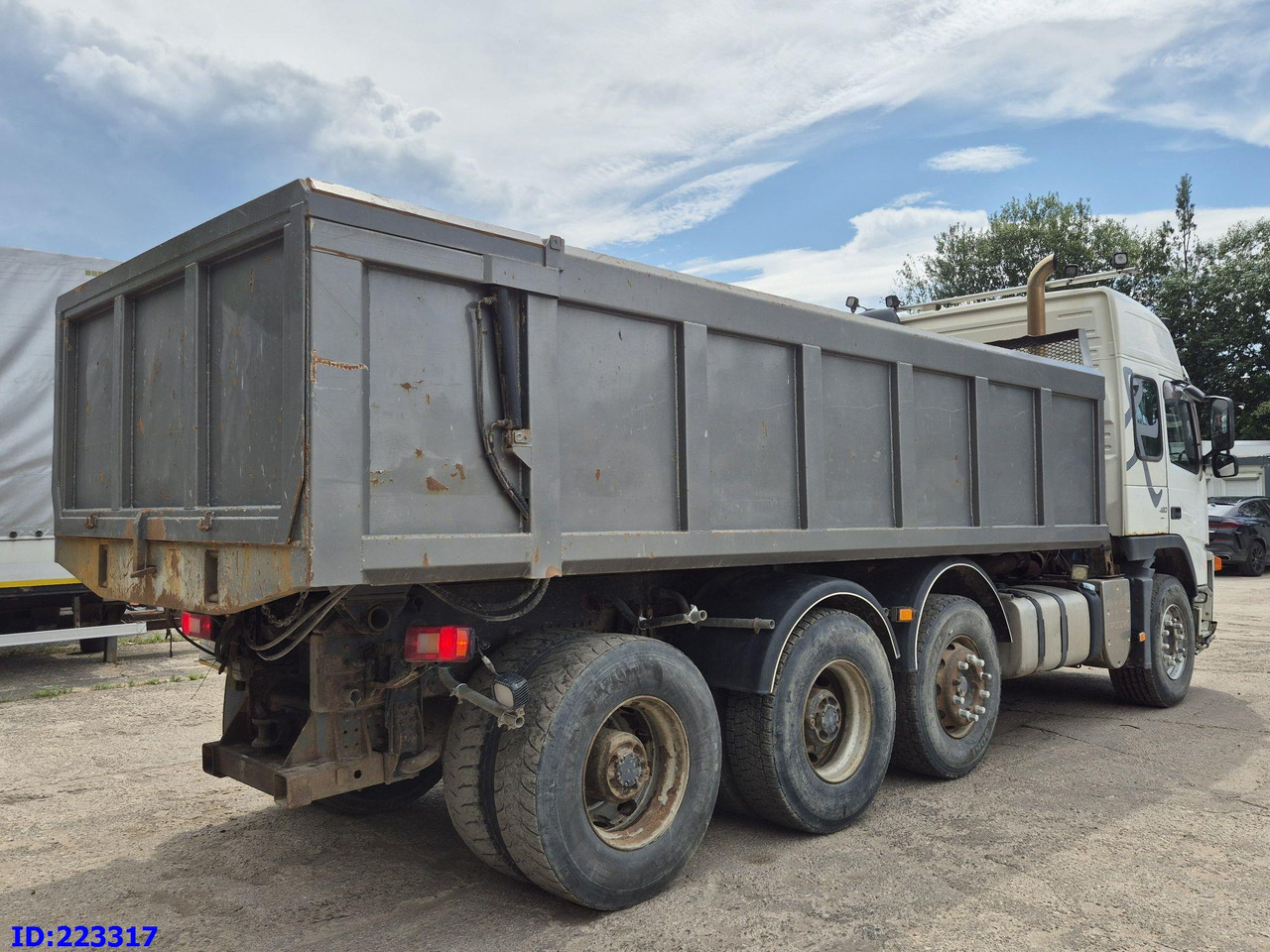 VOLVO FM13 480HP 8x4 (Big axle) - Istovarivač: slika 5 VOLVO FM13 480HP 8x4 (Big axle) - Istovarivač: slika 5
