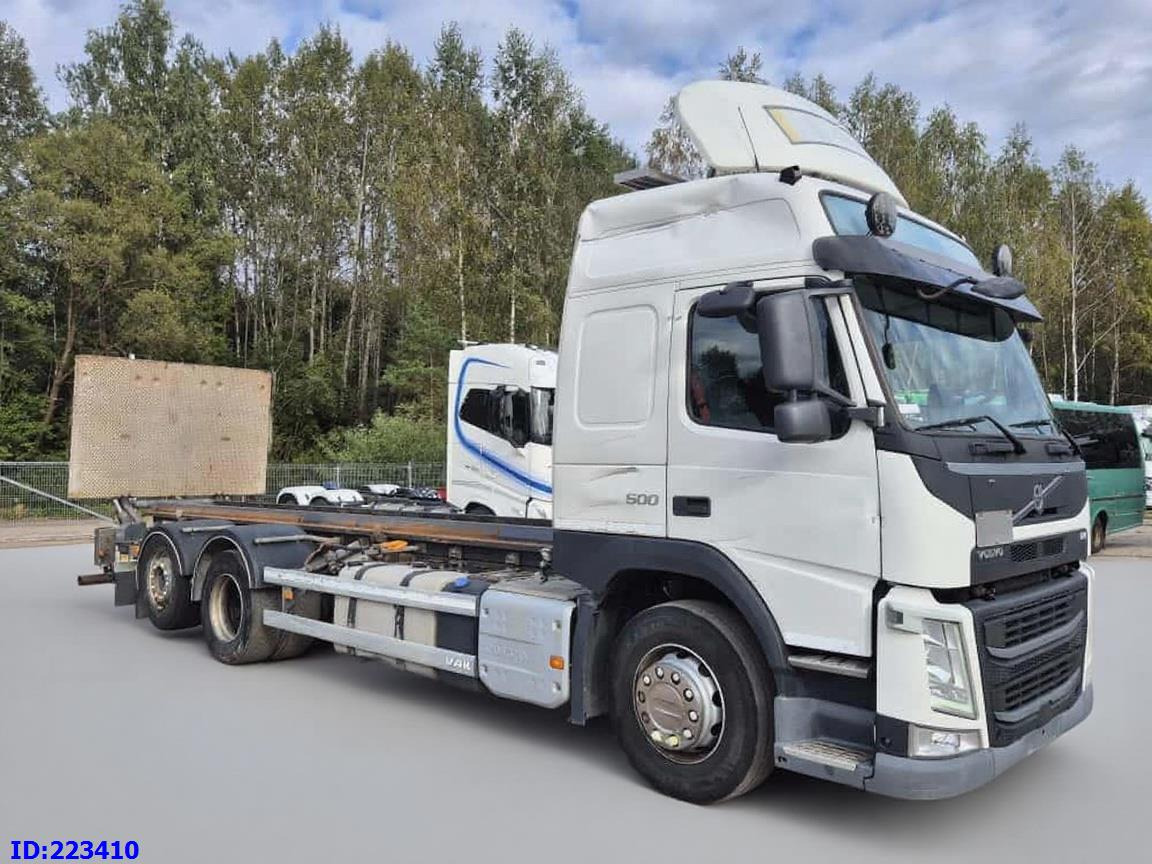 VOLVO FM13 500HP 600tkm ONLY - Kamion sa golom šasijom i zatvorenom kabinom: slika 4 VOLVO FM13 500HP 600tkm ONLY - Kamion sa golom šasijom i zatvorenom kabinom: slika 4
