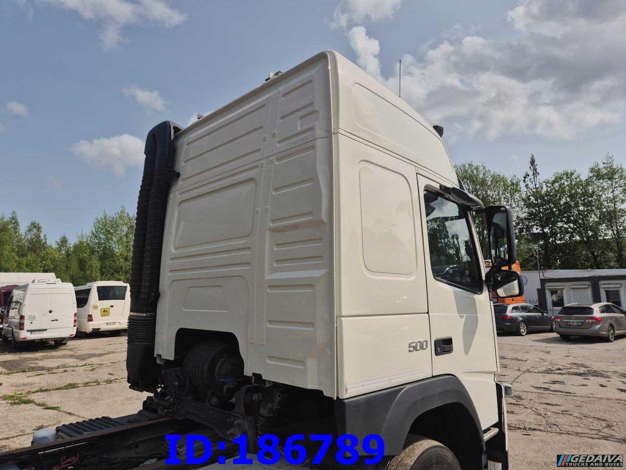 VOLVO FM13 500HP 6x2 - Kamion sa golom šasijom i zatvorenom kabinom: slika 4 VOLVO FM13 500HP 6x2 - Kamion sa golom šasijom i zatvorenom kabinom: slika 4