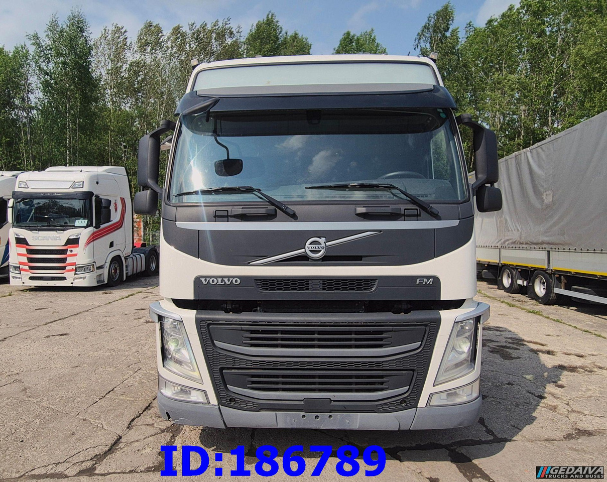 VOLVO FM13 500HP 6x2 - Kamion sa golom šasijom i zatvorenom kabinom: slika 2 VOLVO FM13 500HP 6x2 - Kamion sa golom šasijom i zatvorenom kabinom: slika 2