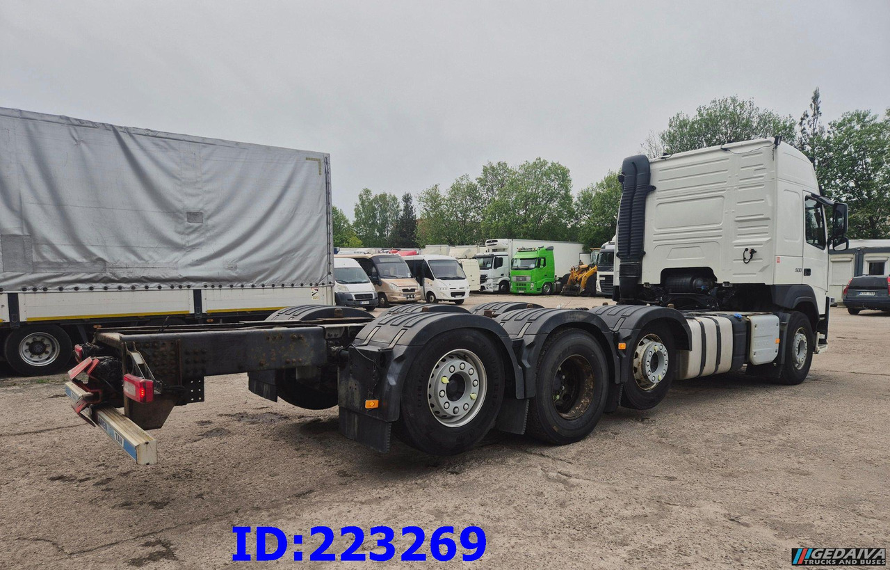 VOLVO FM13 500HP 8x2 (2 steering axels) - Kamion sa golom šasijom i zatvorenom kabinom: slika 5 VOLVO FM13 500HP 8x2 (2 steering axels) - Kamion sa golom šasijom i zatvorenom kabinom: slika 5