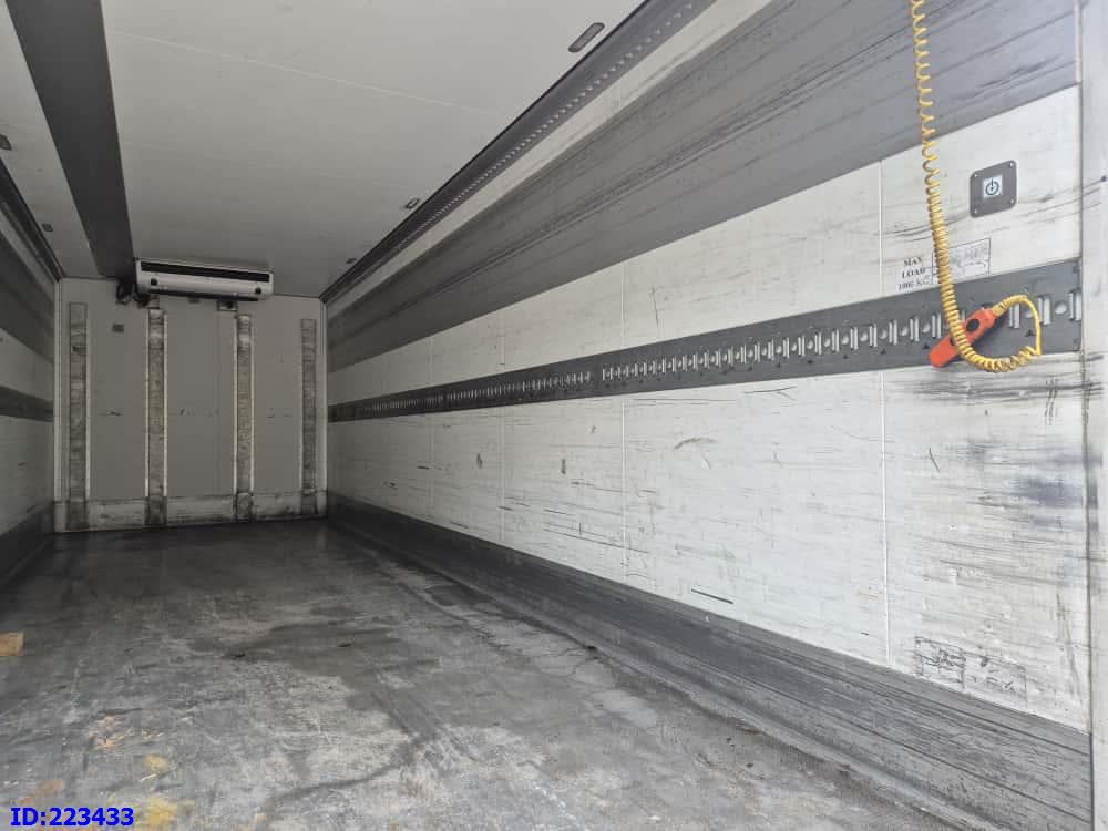 Hladnjača VOLVO FM13 500HP Thermoking Steering Axle: slika 10 Hladnjača VOLVO FM13 500HP Thermoking Steering Axle: slika 10