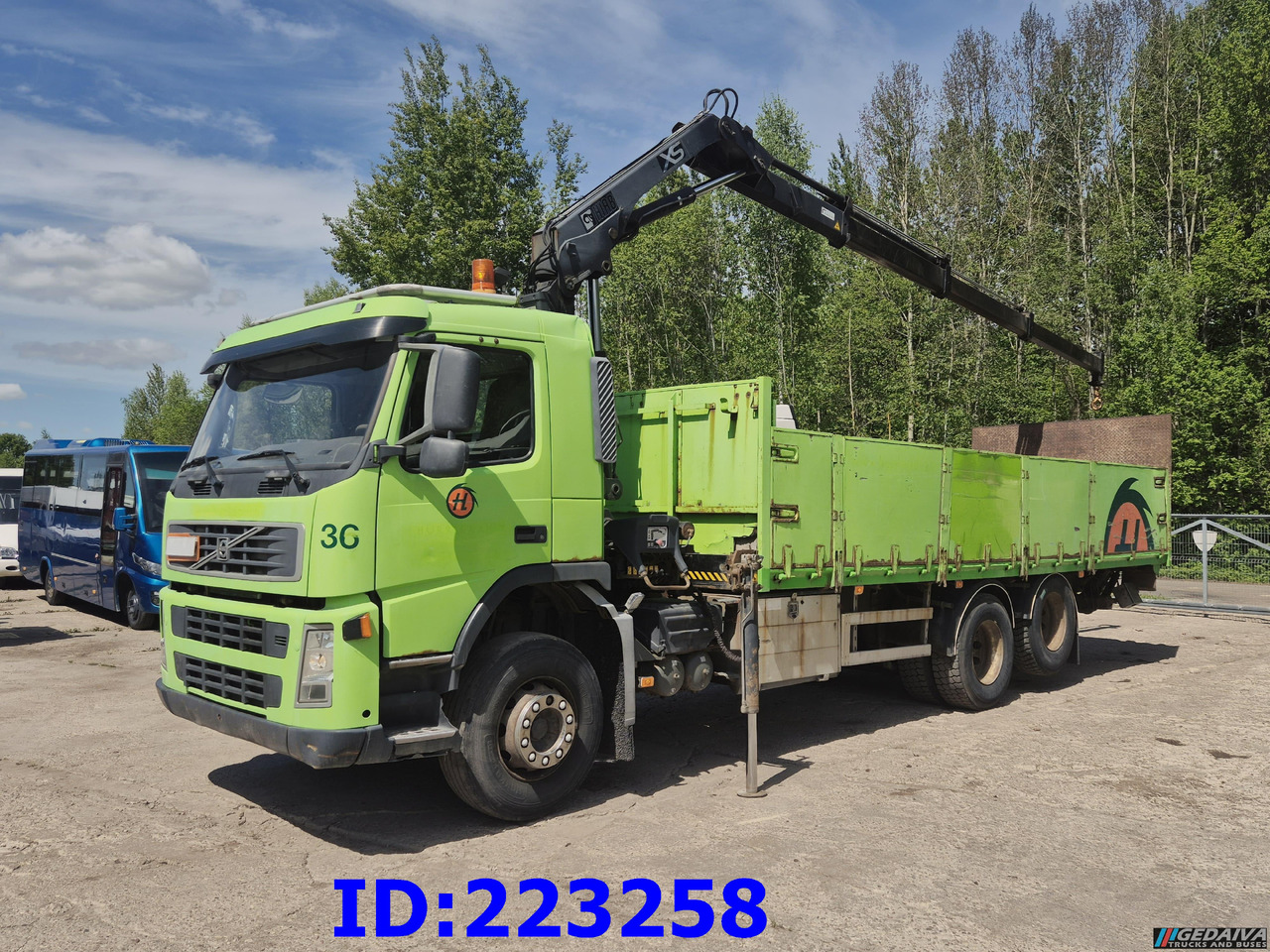 VOLVO FM9 300HP 6x2 + HIAB 144B -3 CL - Kamion sa tovarnim sandukom: slika 1 VOLVO FM9 300HP 6x2 + HIAB 144B -3 CL - Kamion sa tovarnim sandukom: slika 1
