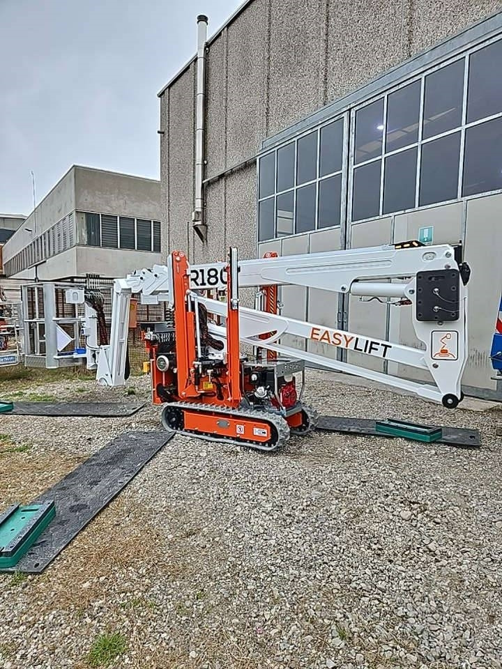 EasyLift R180 - Zglobna platforma, Pauk platforma: slika 1 EasyLift R180 - Zglobna platforma, Pauk platforma: slika 1