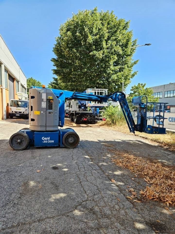 Genie Z 30/20 N RJ - Zglobna platforma: slika 2 Genie Z 30/20 N RJ - Zglobna platforma: slika 2
