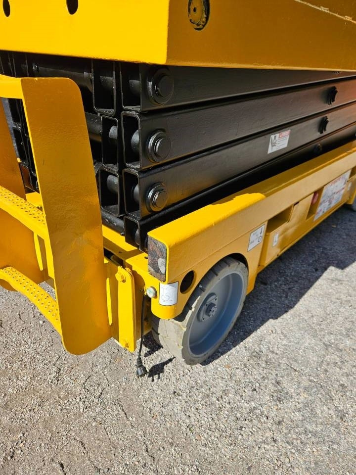 Haulotte Compact 10 N - Lift u obliku makaza: slika 3 Haulotte Compact 10 N - Lift u obliku makaza: slika 3