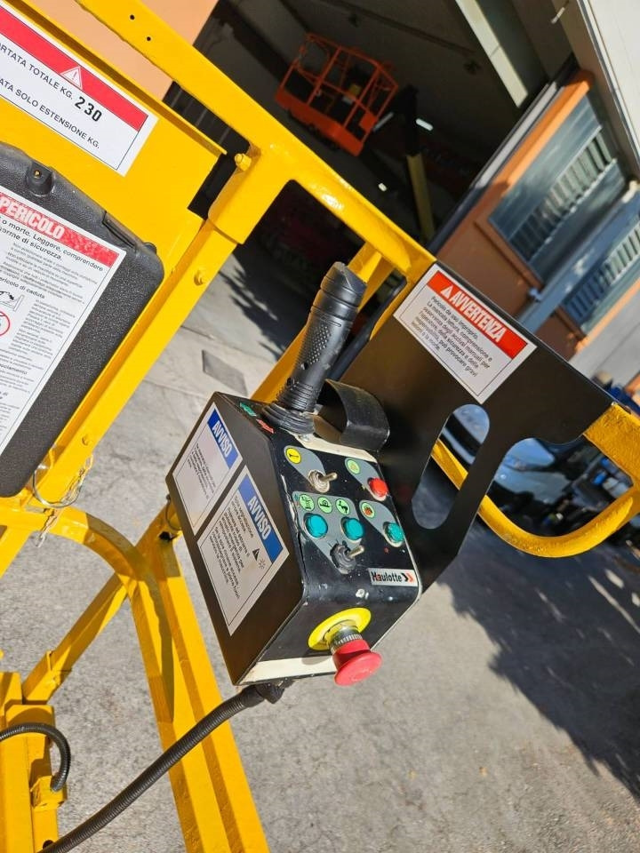 Haulotte Compact 10 N - Lift u obliku makaza: slika 2 Haulotte Compact 10 N - Lift u obliku makaza: slika 2