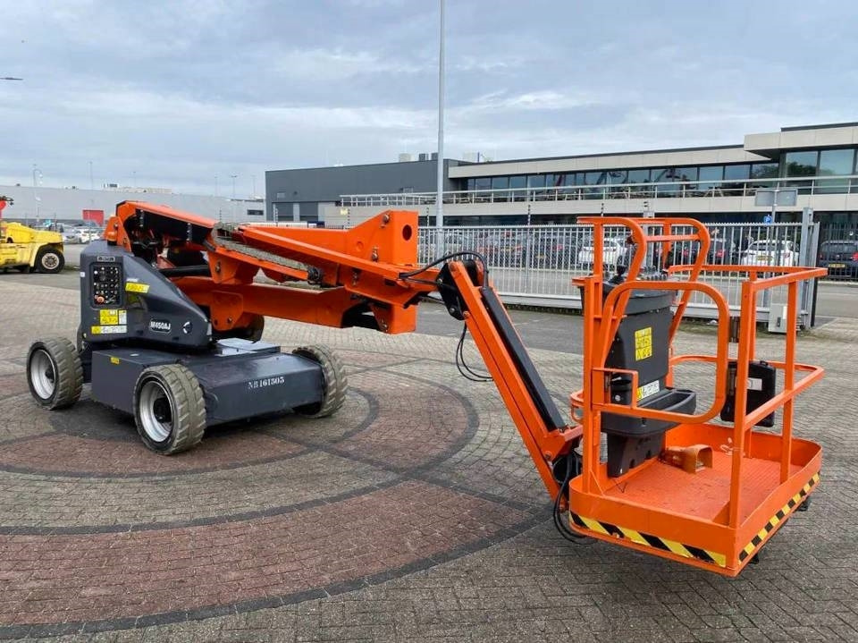 JLG M 450 AJ - Zglobna platforma: slika 1 JLG M 450 AJ - Zglobna platforma: slika 1