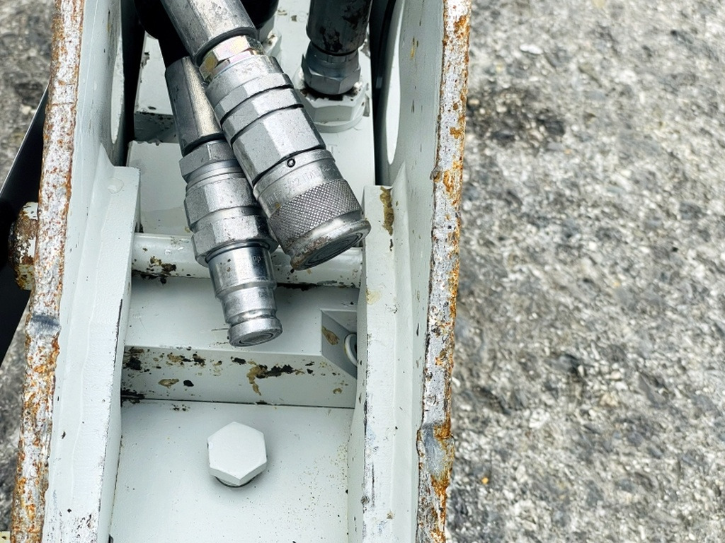 Huppi 92 (4093) - Hidraulični čekić: slika 4 Huppi 92 (4093) - Hidraulični čekić: slika 4