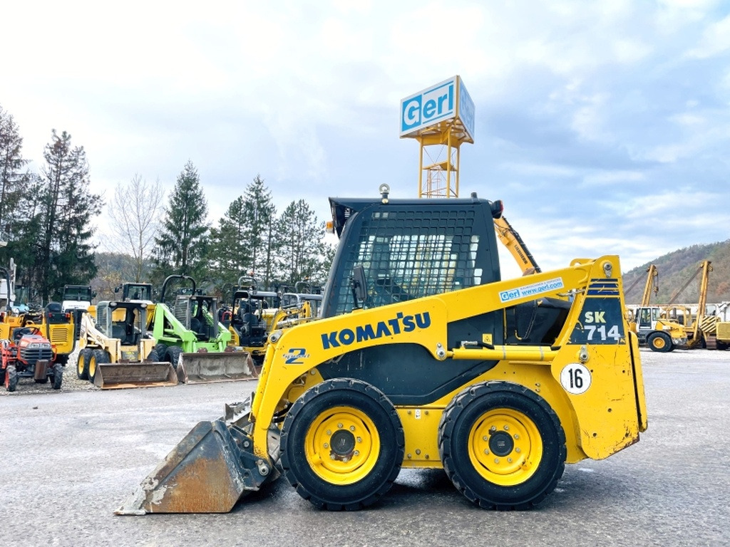 Komatsu SK714 (3906) - Mini utovarivač: slika 1 Komatsu SK714 (3906) - Mini utovarivač: slika 1