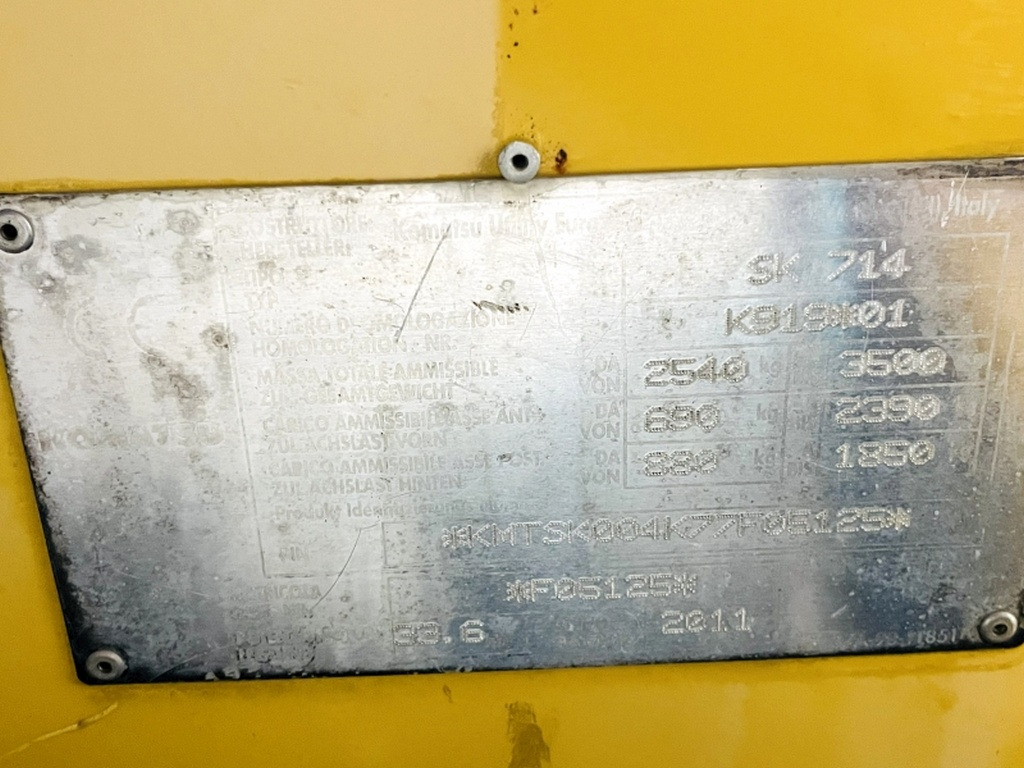 Komatsu SK714 (3906) - Mini utovarivač: slika 3 Komatsu SK714 (3906) - Mini utovarivač: slika 3