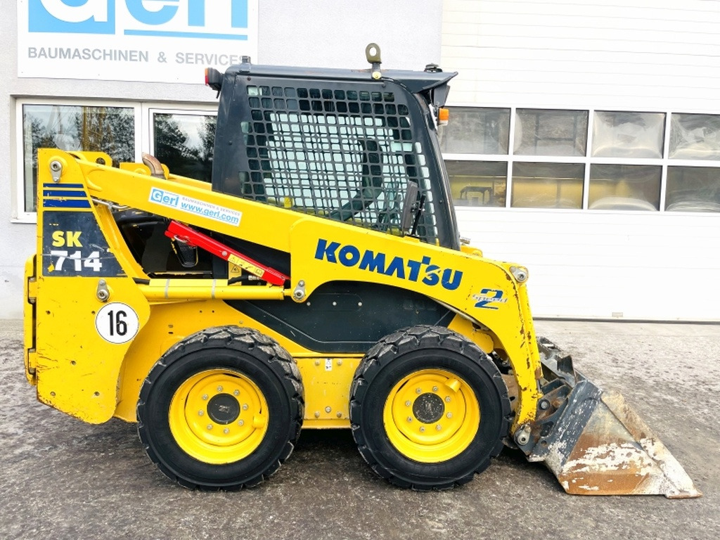 Komatsu SK714 (3906) - Mini utovarivač: slika 2 Komatsu SK714 (3906) - Mini utovarivač: slika 2