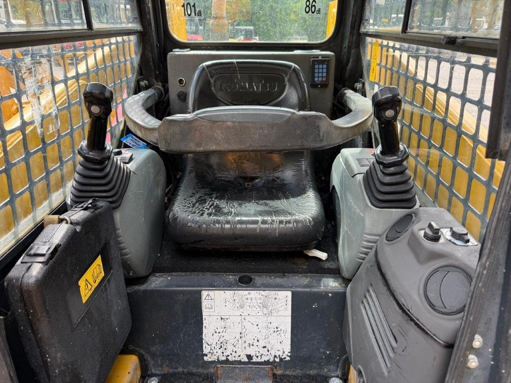 Komatsu SK714-5 (4026) - Mini utovarivač: slika 4 Komatsu SK714-5 (4026) - Mini utovarivač: slika 4