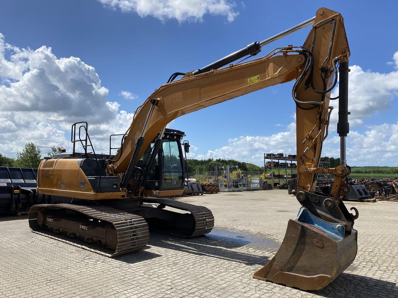 Case CX210C - Bager guseničar: slika 5 Case CX210C - Bager guseničar: slika 5