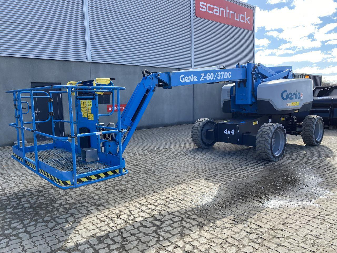 Genie Z60/37 DC - Zglobna platforma: slika 1 Genie Z60/37 DC - Zglobna platforma: slika 1