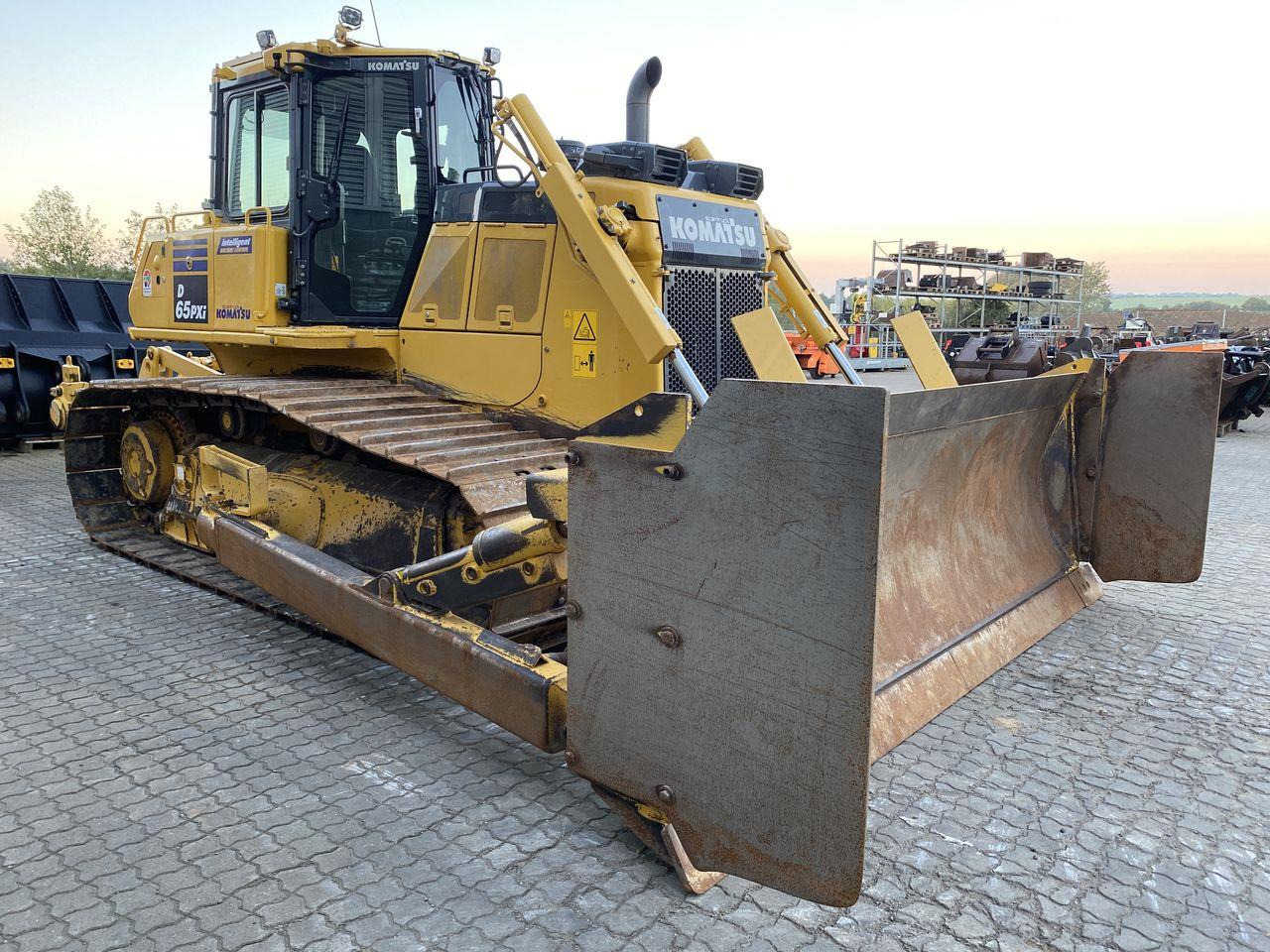 Komatsu D65PXI-18EO - Buldožer: slika 5 Komatsu D65PXI-18EO - Buldožer: slika 5