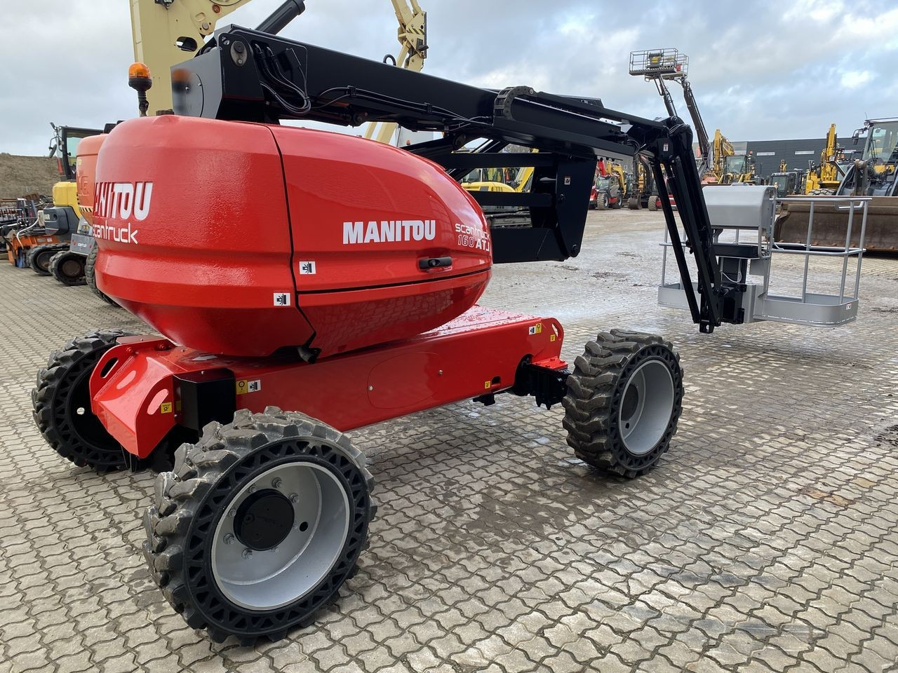 Manitou 160ATJ RC - Zglobna platforma: slika 4 Manitou 160ATJ RC - Zglobna platforma: slika 4