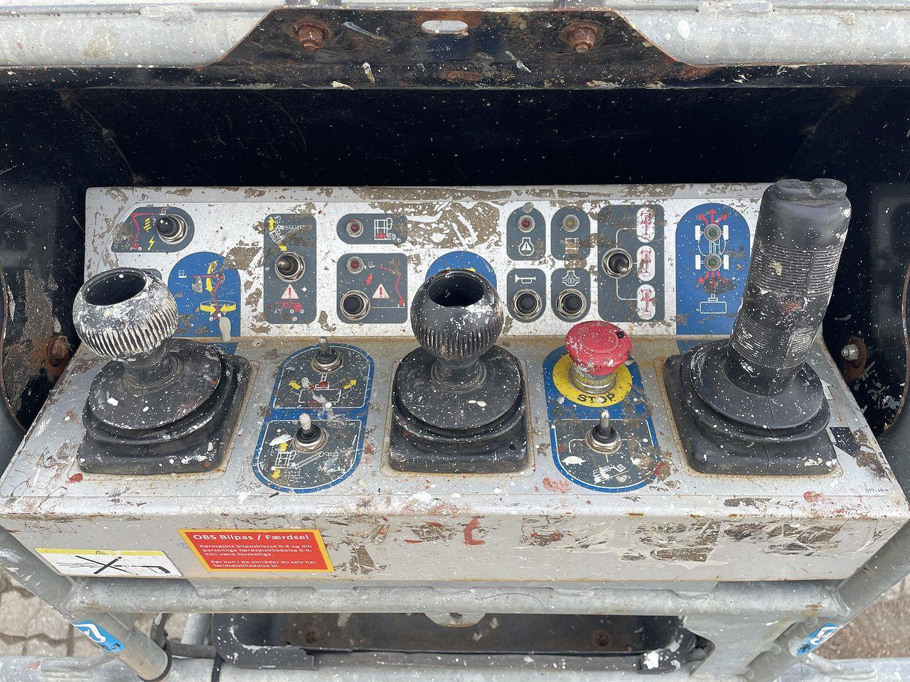 Manitou 160ATJ RC - Zglobna platforma: slika 3 Manitou 160ATJ RC - Zglobna platforma: slika 3