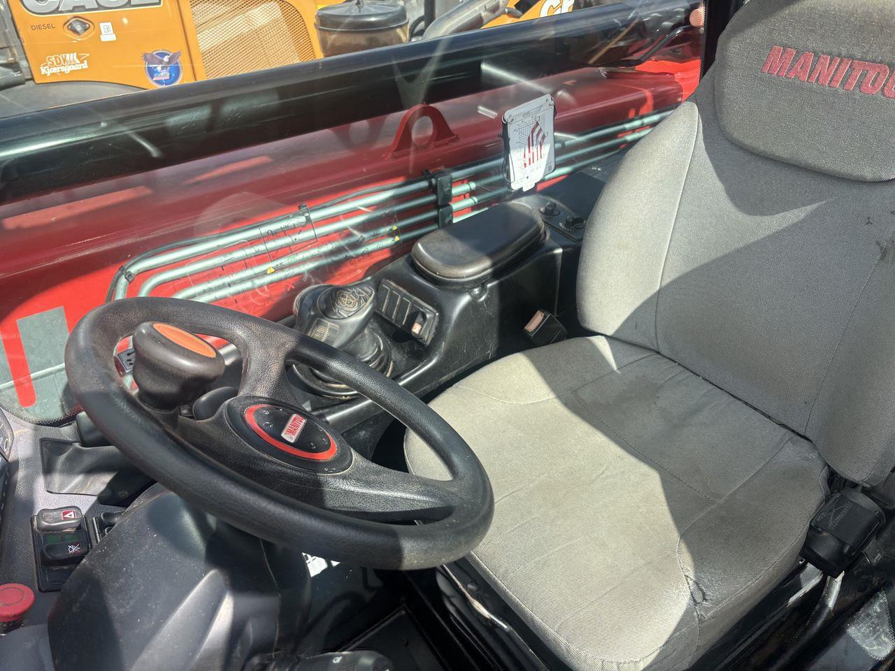 Manitou MT933 EASY COMFORT - Teleskopski upravljač: slika 3 Manitou MT933 EASY COMFORT - Teleskopski upravljač: slika 3