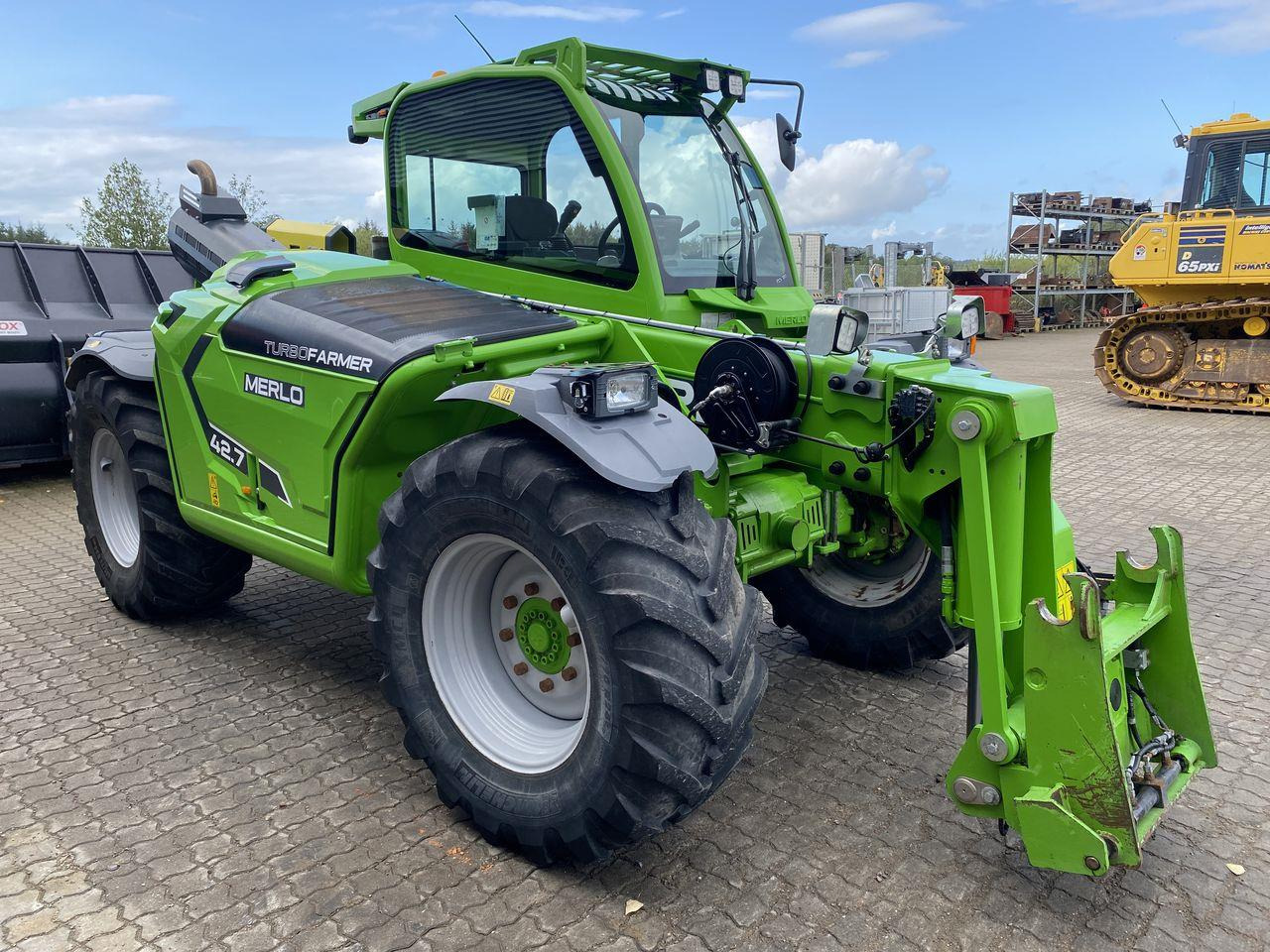 Merlo TF42.7-145 - Teleskopski upravljač: slika 5 Merlo TF42.7-145 - Teleskopski upravljač: slika 5