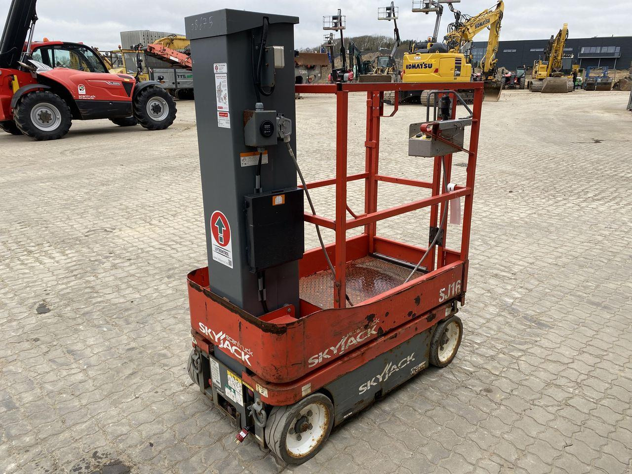 Skyjack SJ16 - Jarbolna penjajuća platforma: slika 4 Skyjack SJ16 - Jarbolna penjajuća platforma: slika 4