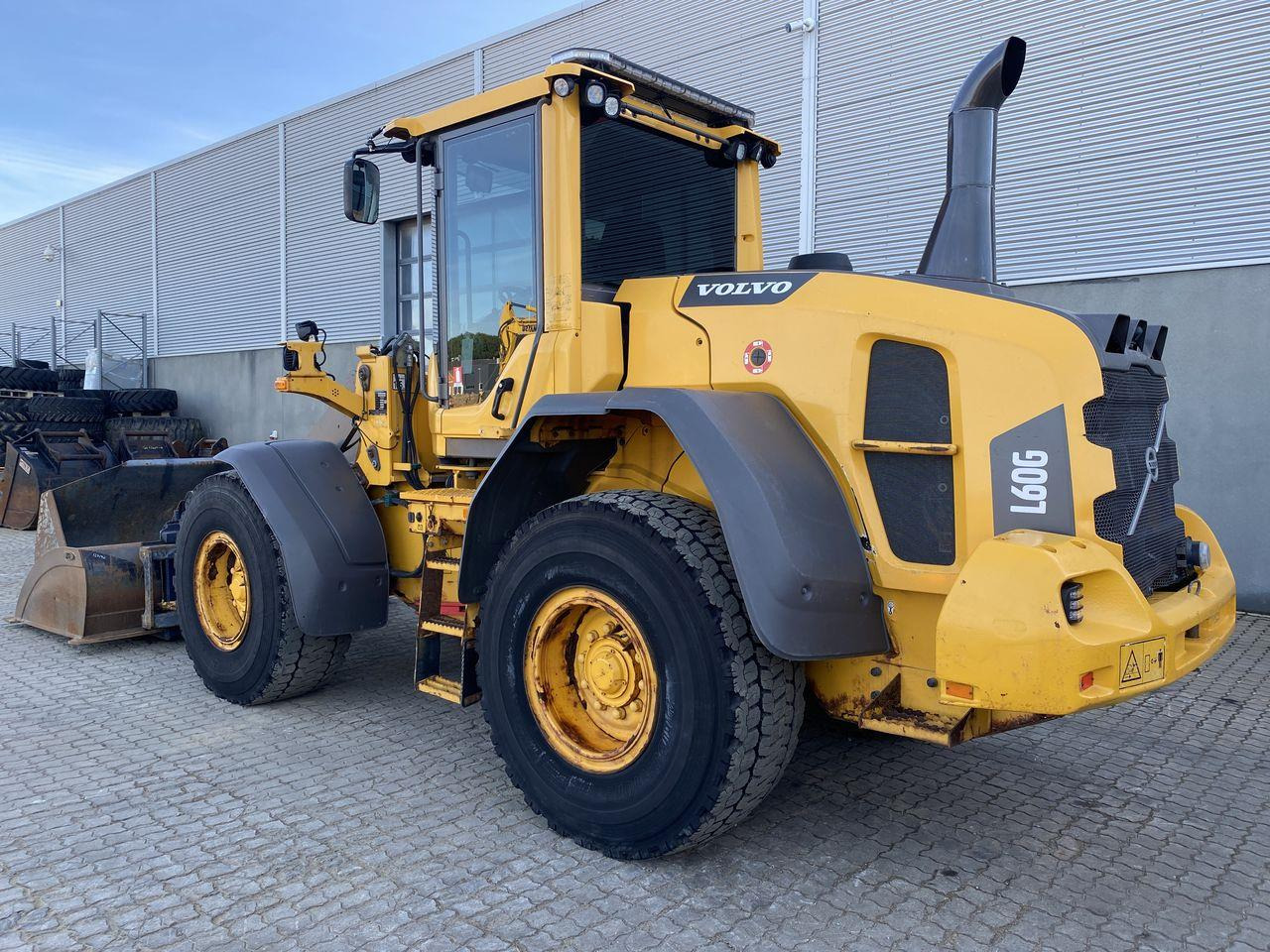 Volvo L60G - Utovarivač točkaš: slika 2 Volvo L60G - Utovarivač točkaš: slika 2