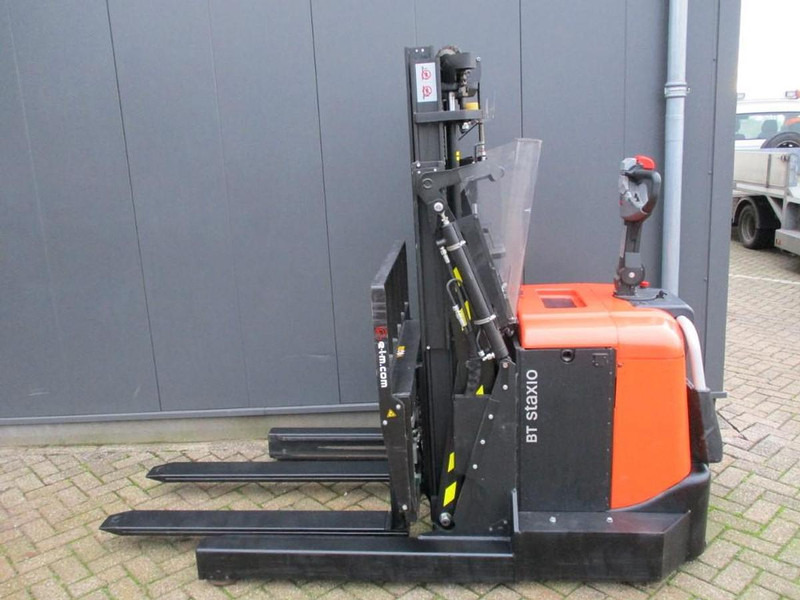 BT SPE 120 XR - Dizalica za kontejnere: slika 1 BT SPE 120 XR - Dizalica za kontejnere: slika 1