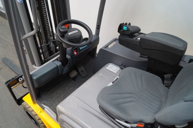 Jungheinrich EFG220 - Električni viljuškar: slika 3 Jungheinrich EFG220 - Električni viljuškar: slika 3